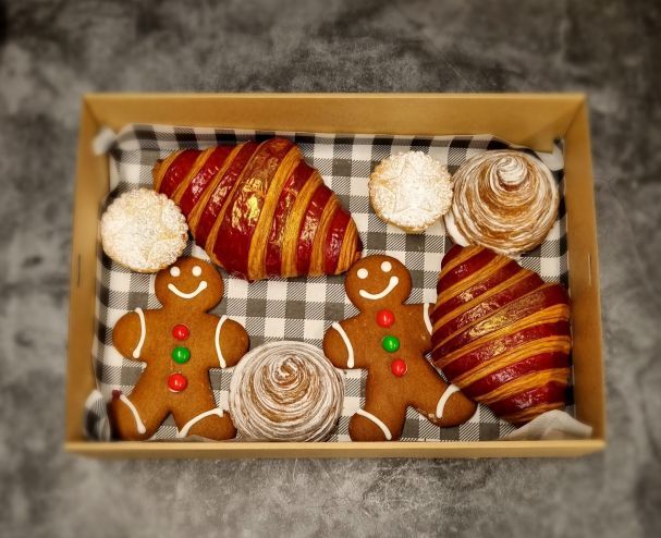 Christmas sweet platter