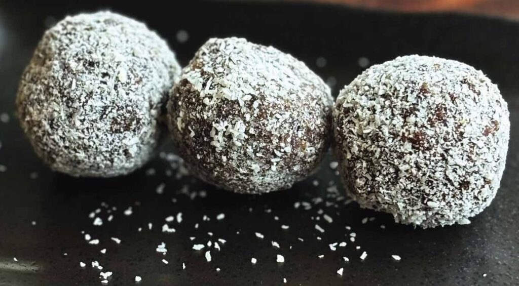 Dark Choc & Berry Protein balls