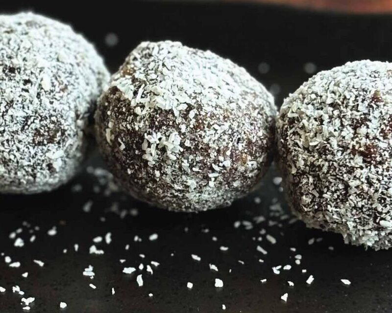 Dark Choc & Berry Protein balls